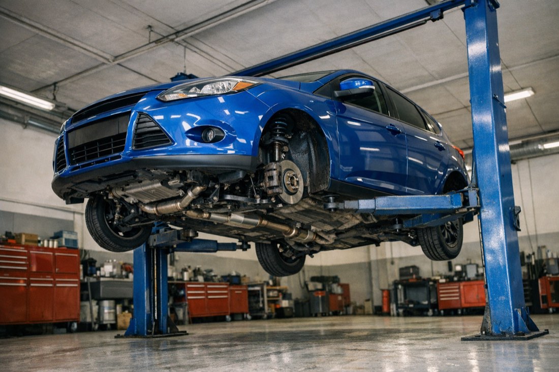 Ford на подъёмнике — Авто-Сервис 52, Нижний Новгород